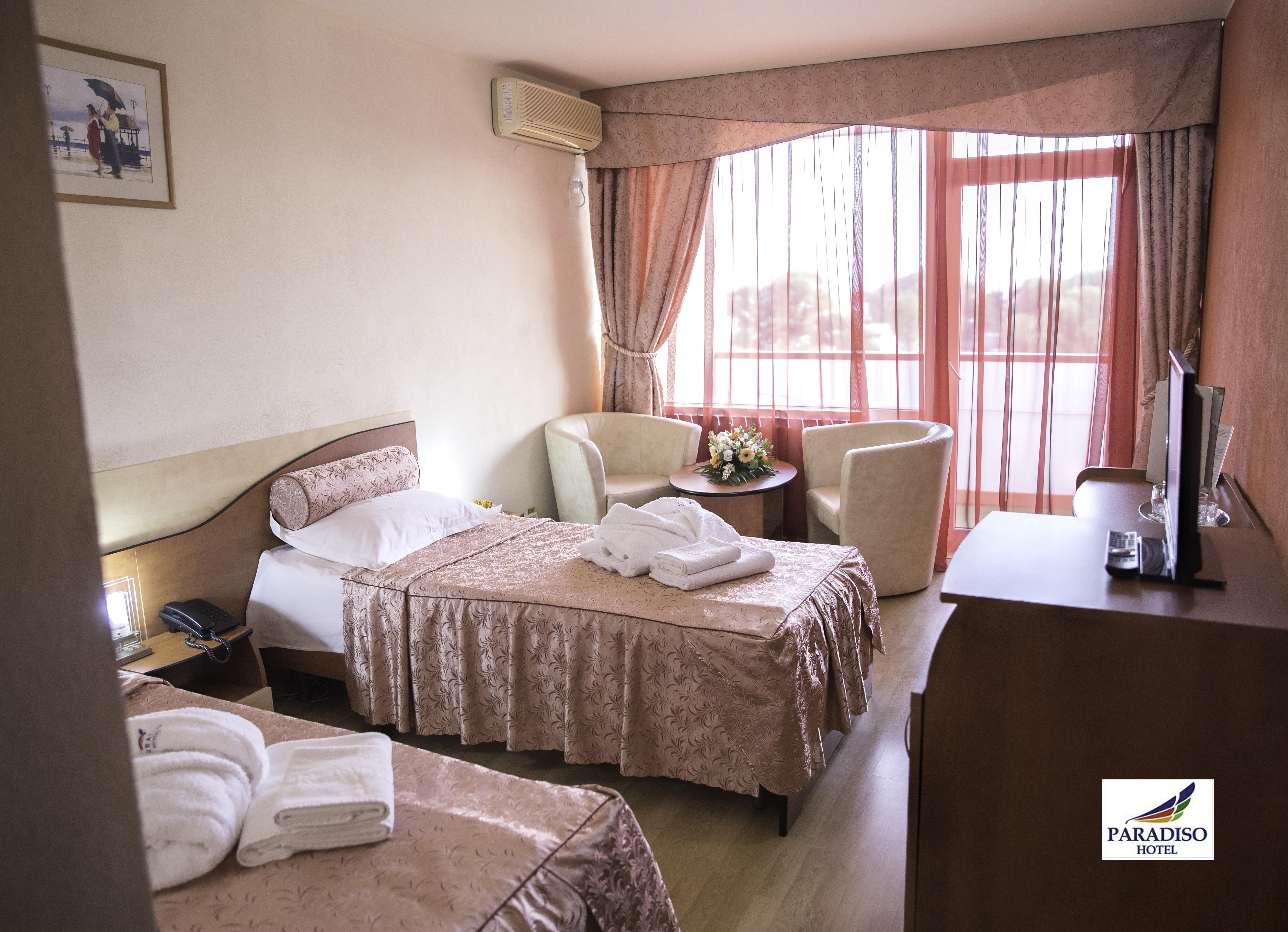 Hotel Paradiso มันกาเลีย ภายนอก รูปภาพ